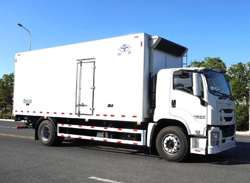 Refrigerated truck